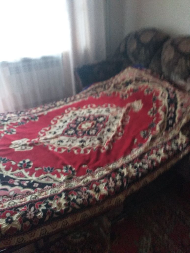 Два раскладных дивана и кресло