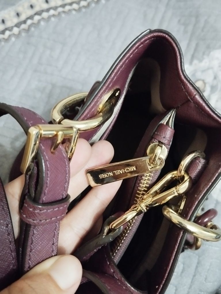 Продам сумку Mikhael kors