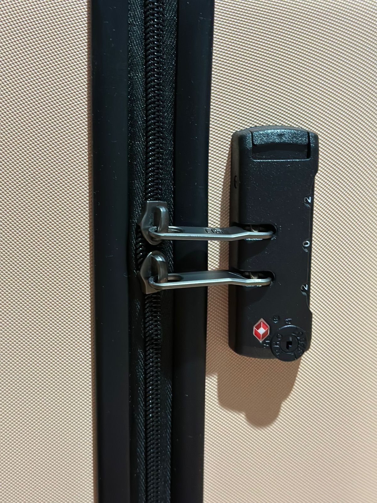 чемодан NINETYGO Danube MAX 20'' в розовом цвете