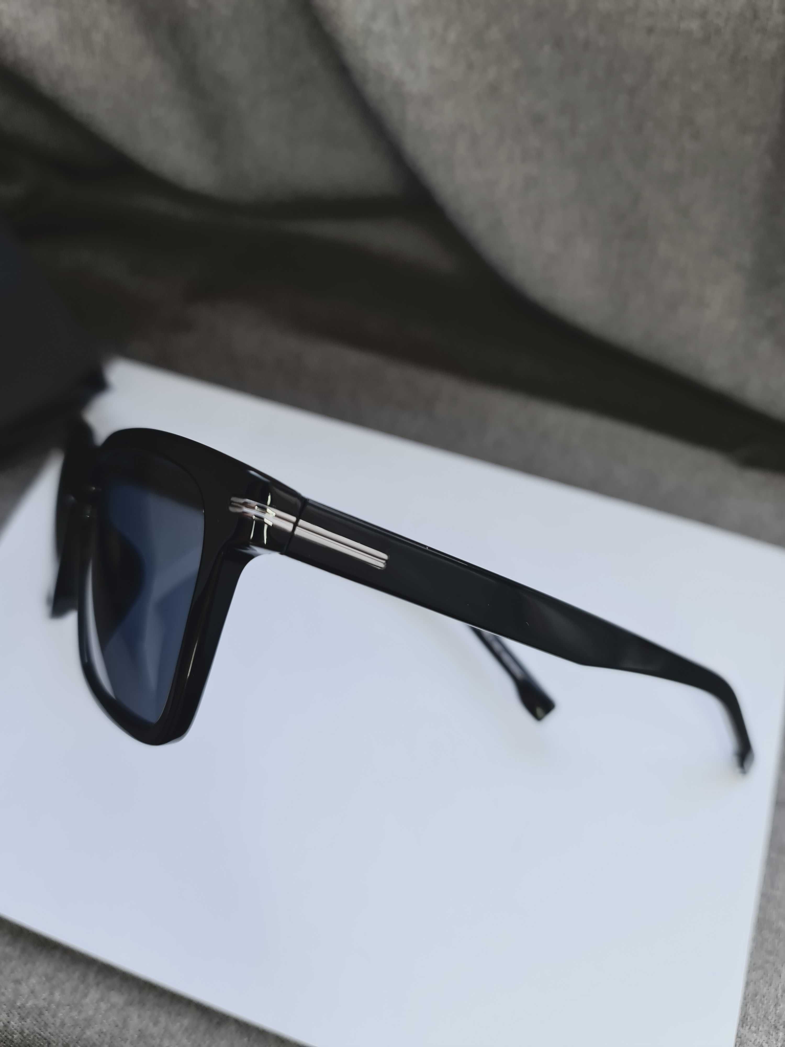 Солнцезащитные очки Hugo Boss