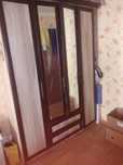 Продам шкаф с зеркалом