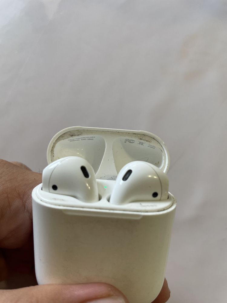 Air pods 2 поколения оригинал