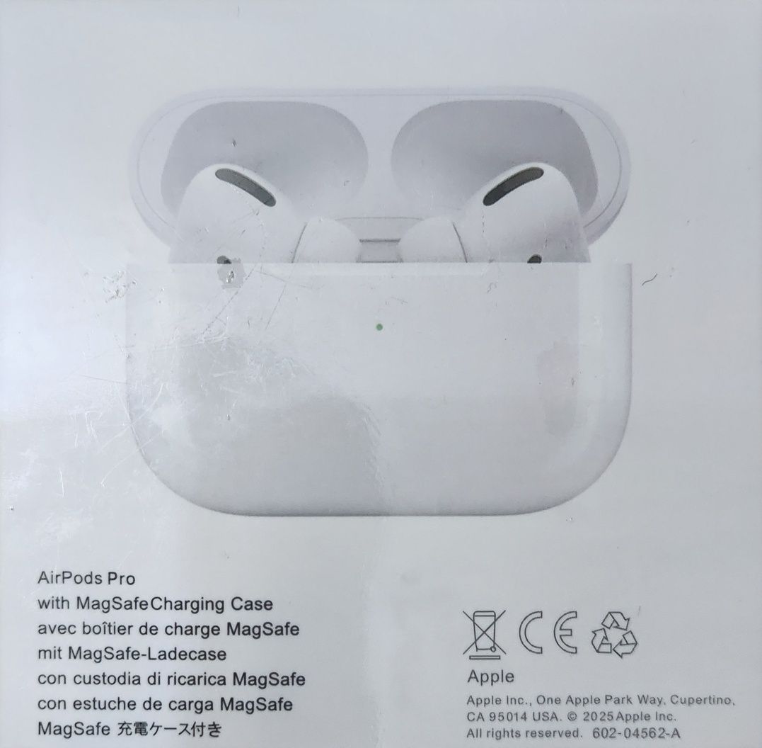 AirPods pro MagSafe charging case Оригинал новый ,запакованый