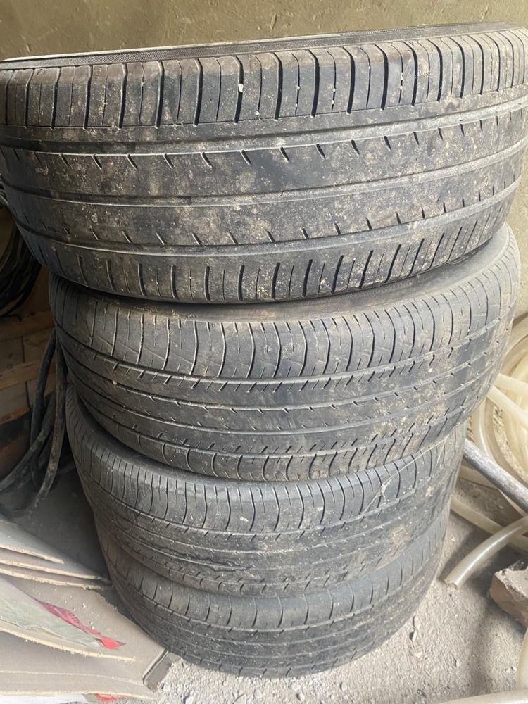 Шины 215/55/R 17