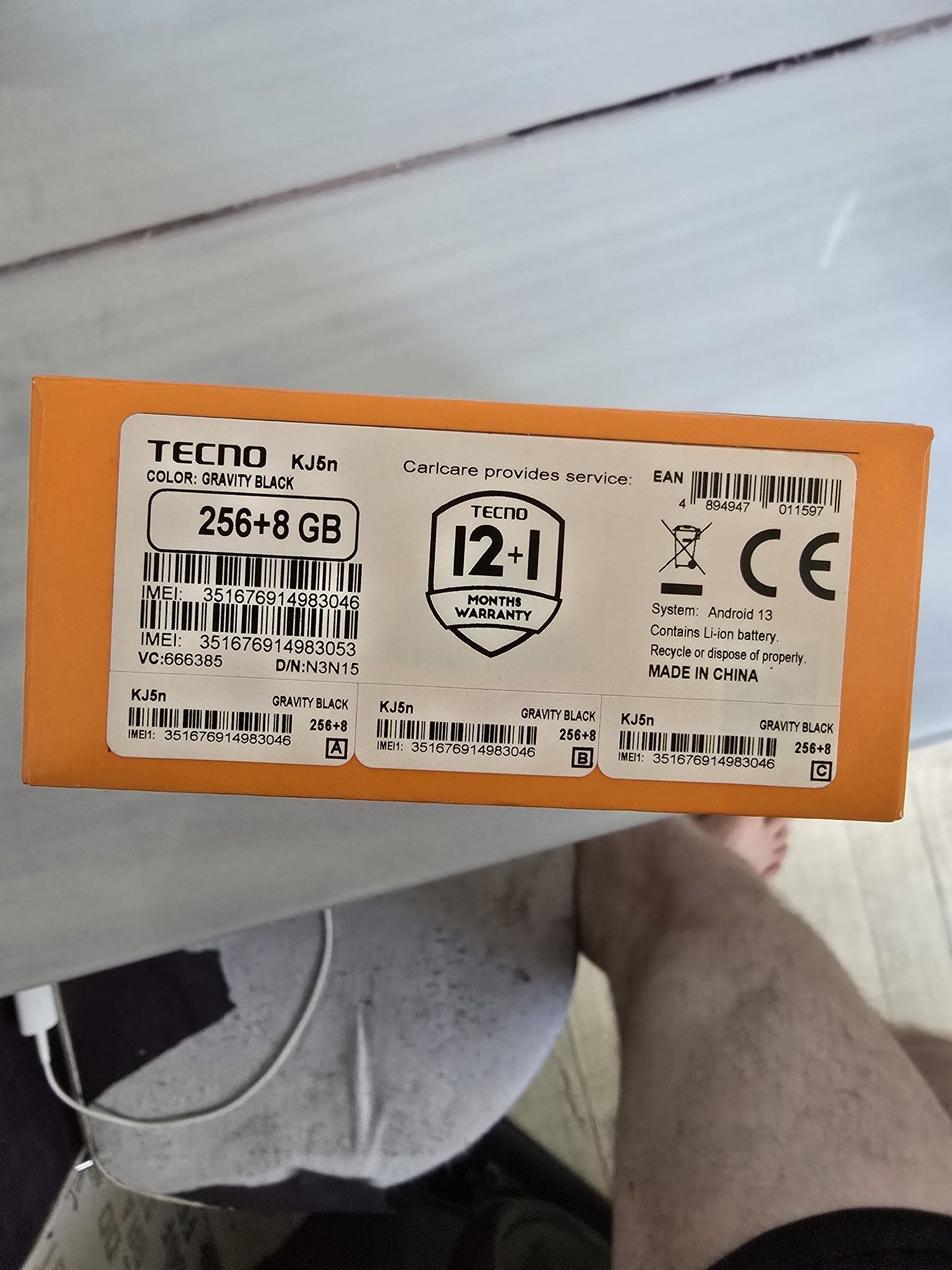 Продам телефон техно.