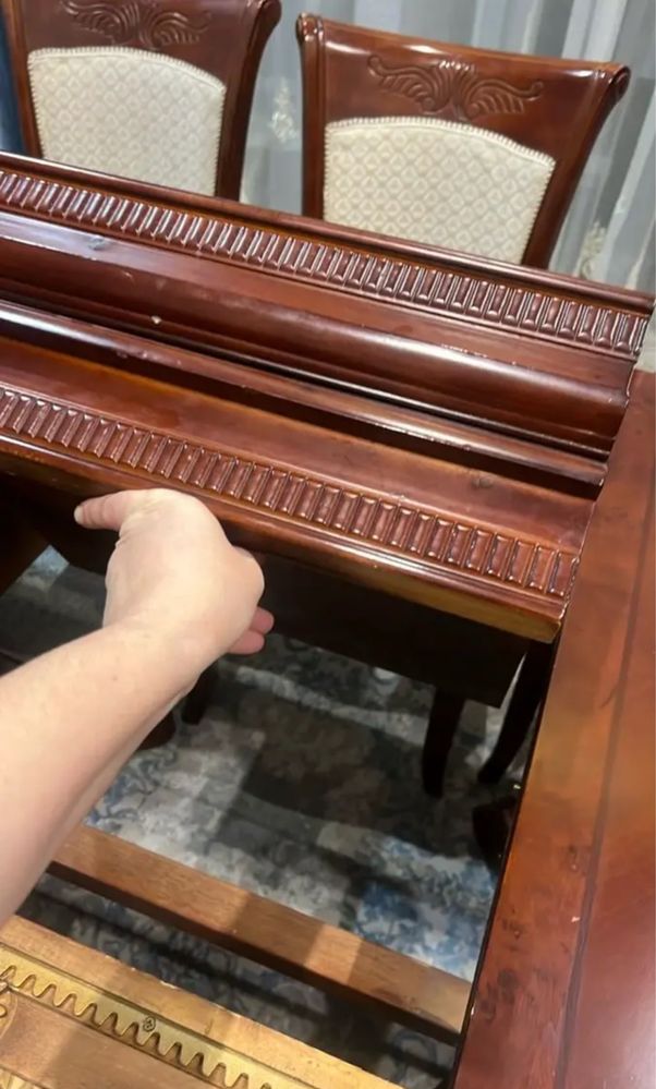 Продам стол с 12 стуля отличном состаяне