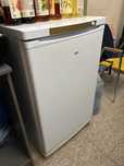 Продам Морозильник Indesit SFR 100.001 WT 140 л белый