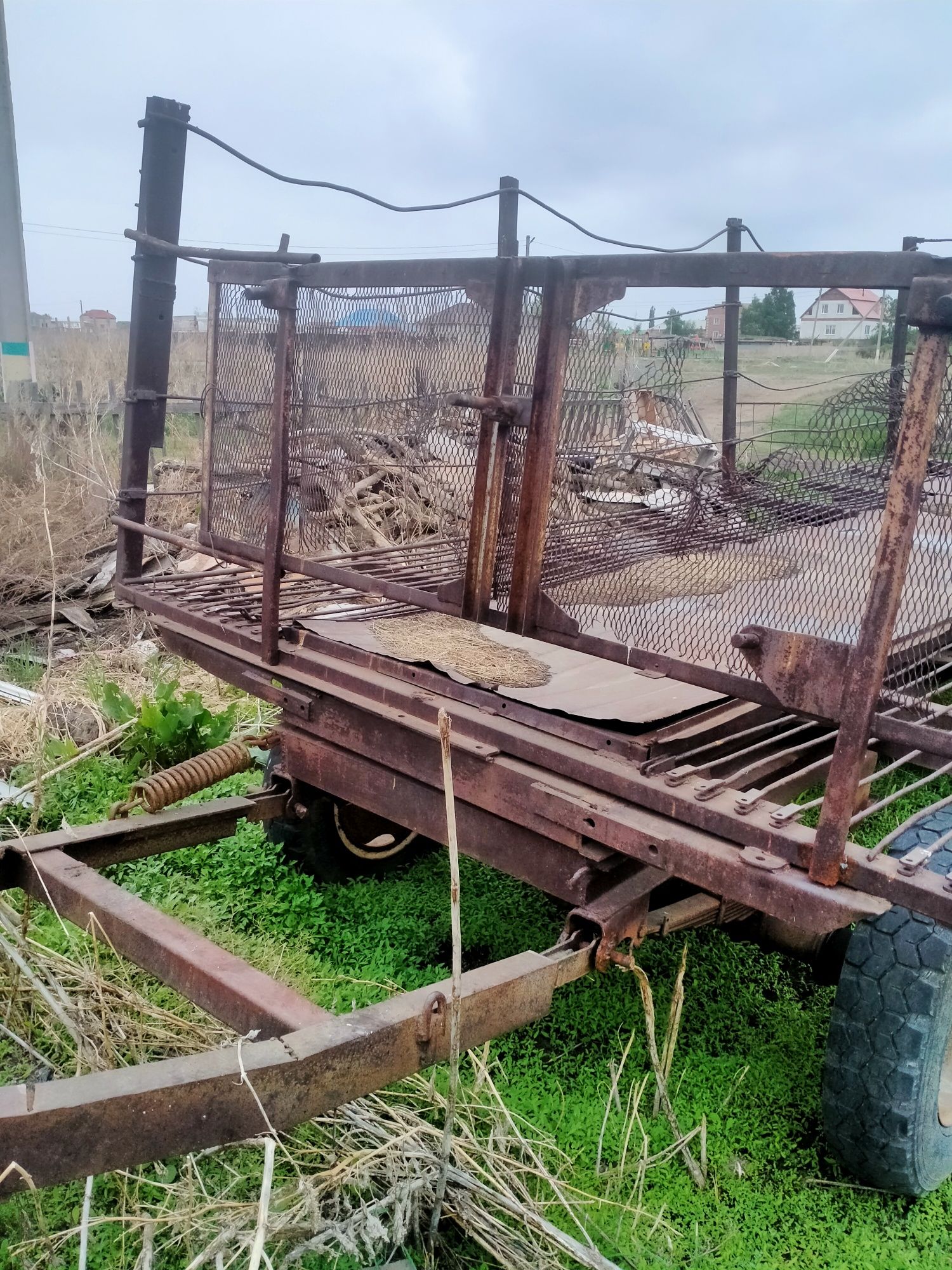 Продам прицеп сеновозный
