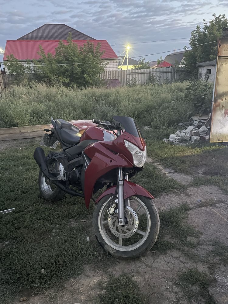 Продам мотоцикл Racer skyway 2020
