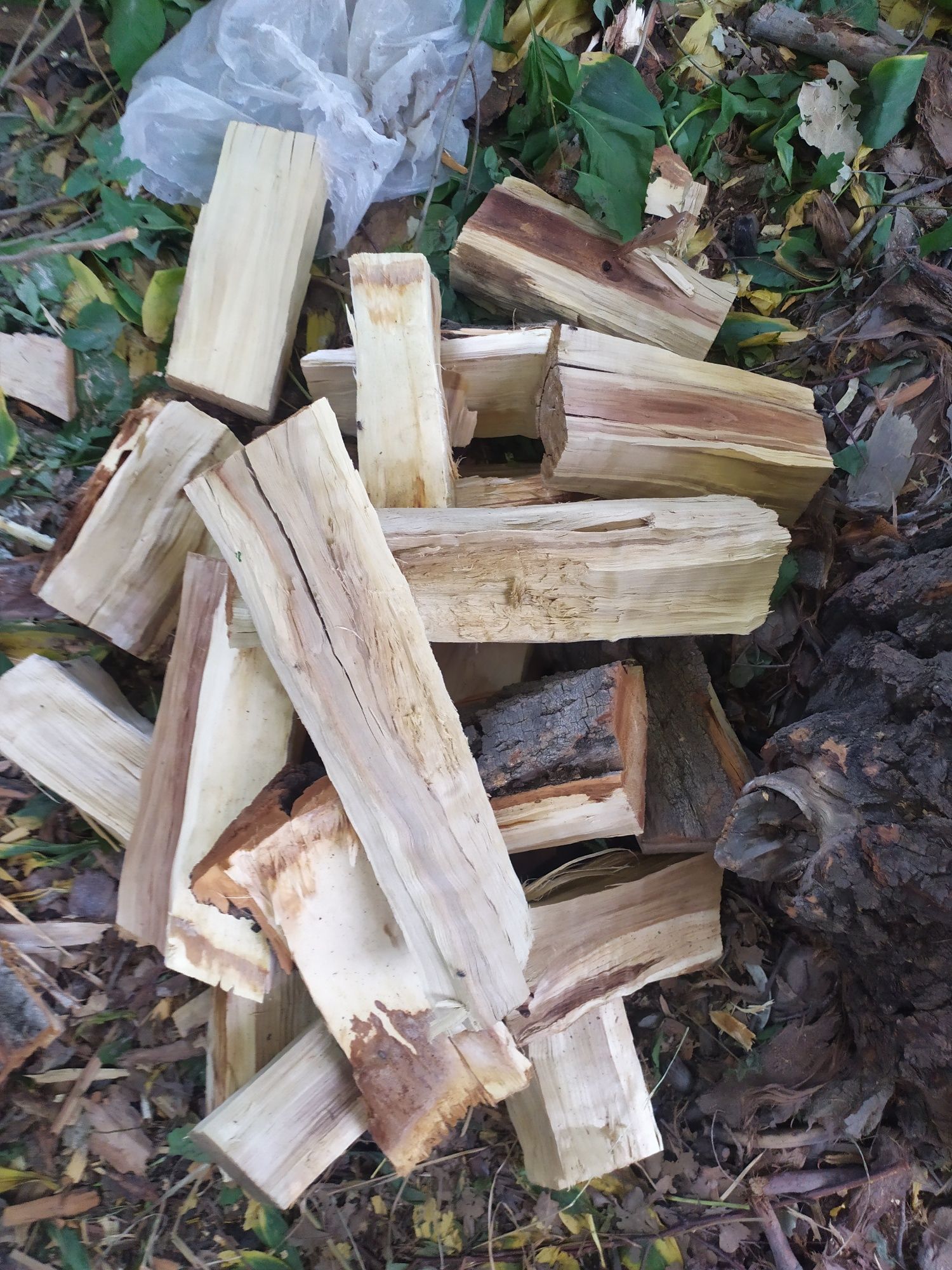 Продам  рубленные дрова  в мешках