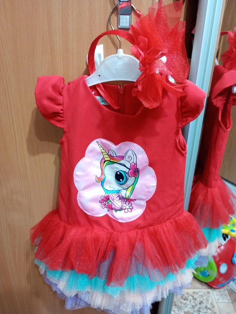 Платье нарядное для девочки 1-2 годика