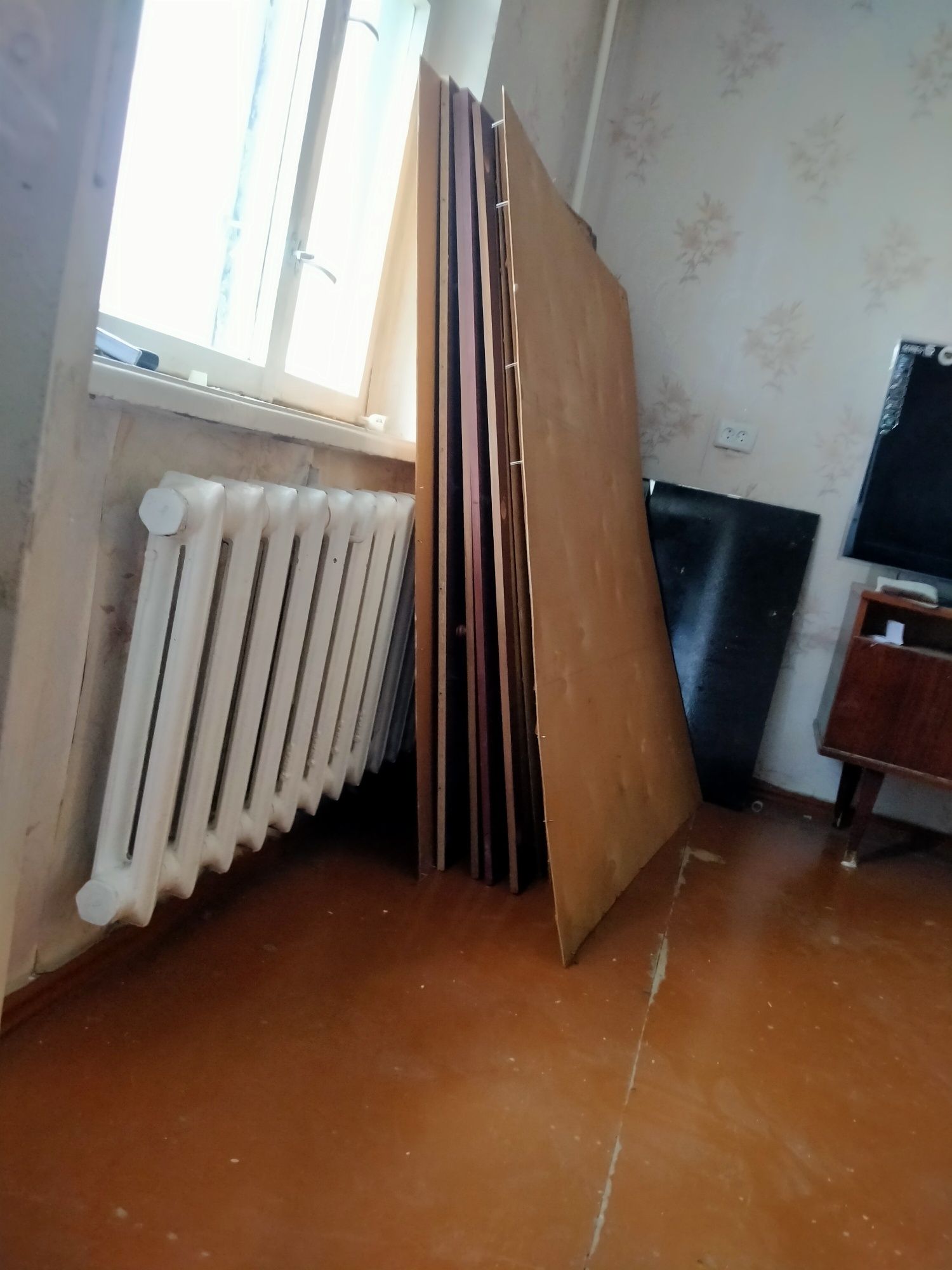 Бесплатно на дрова фанера, крагес,.