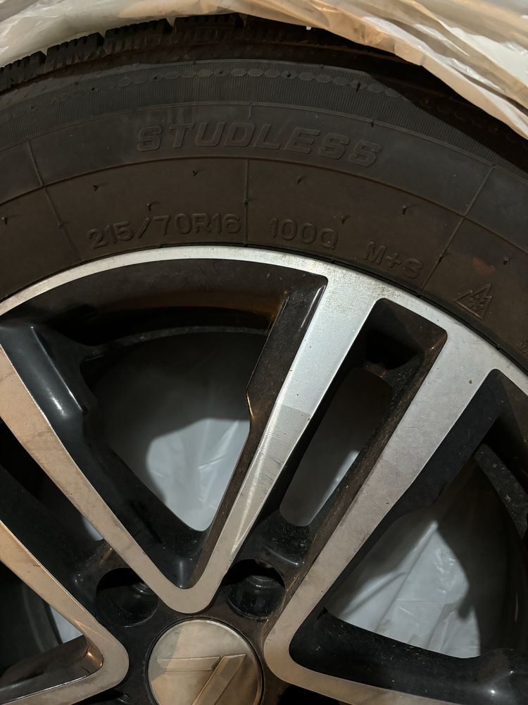 Зимние Шины с дисками nankang 215/70r16 100q с дисками.