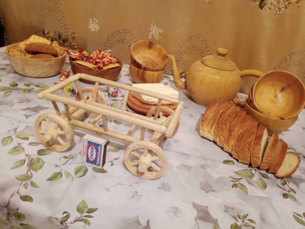 Продам хлебницу  не дорого