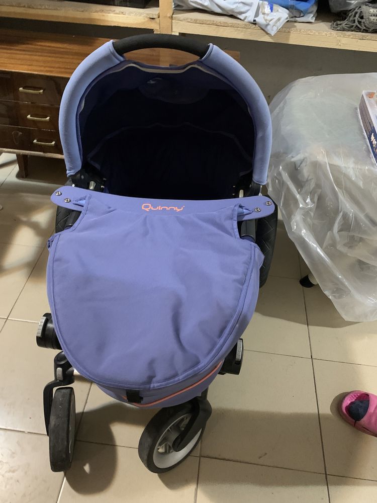 Коляска Quinny Buzz Xtra Bluebase. В отличном состоянии.