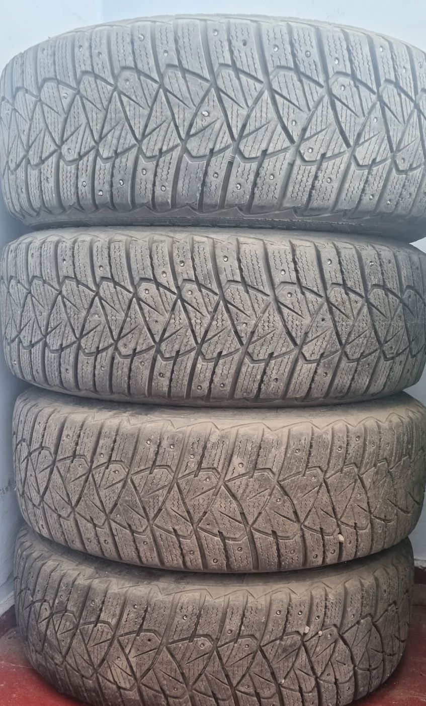 215/65/16 Шины Goodyear UltraGrip 600