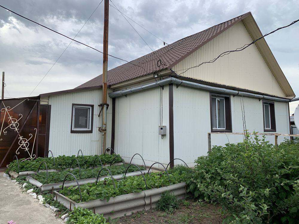 Продам дом 112 м² на участке 15 соток в поселке Белоусовка.