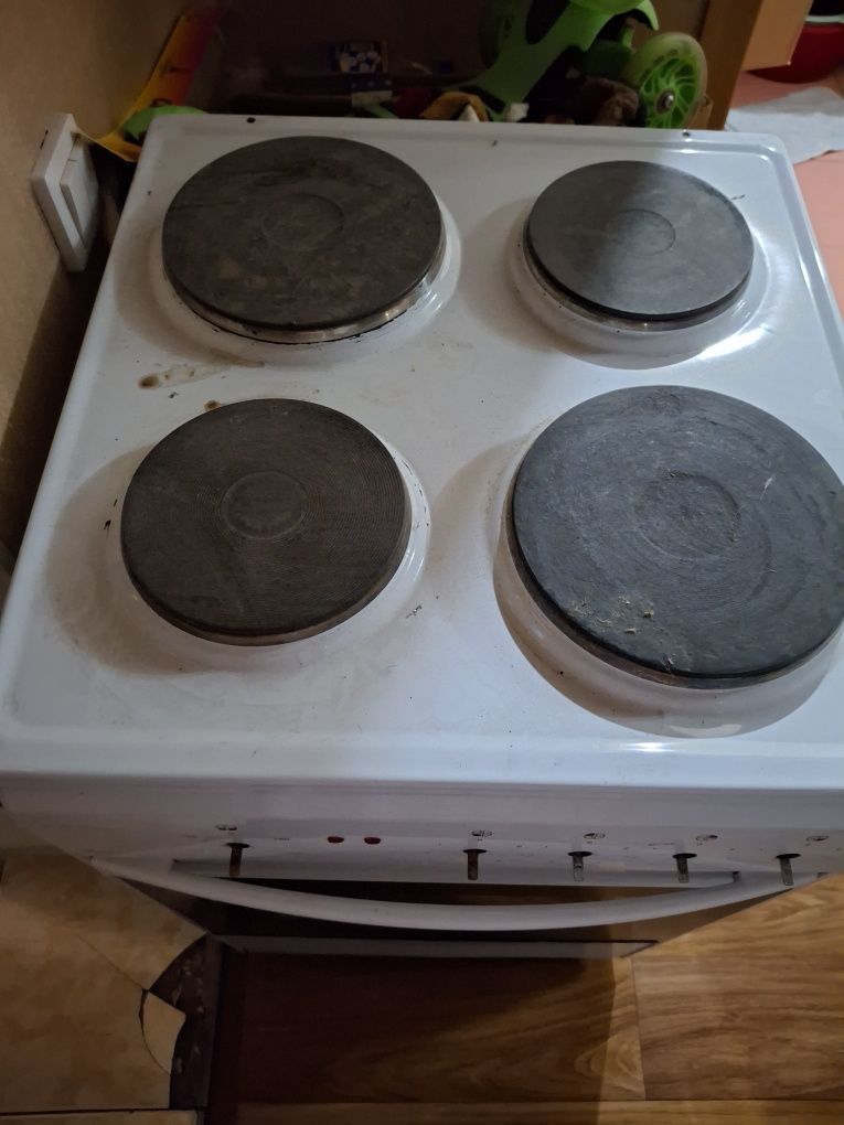 Продам электоплиту