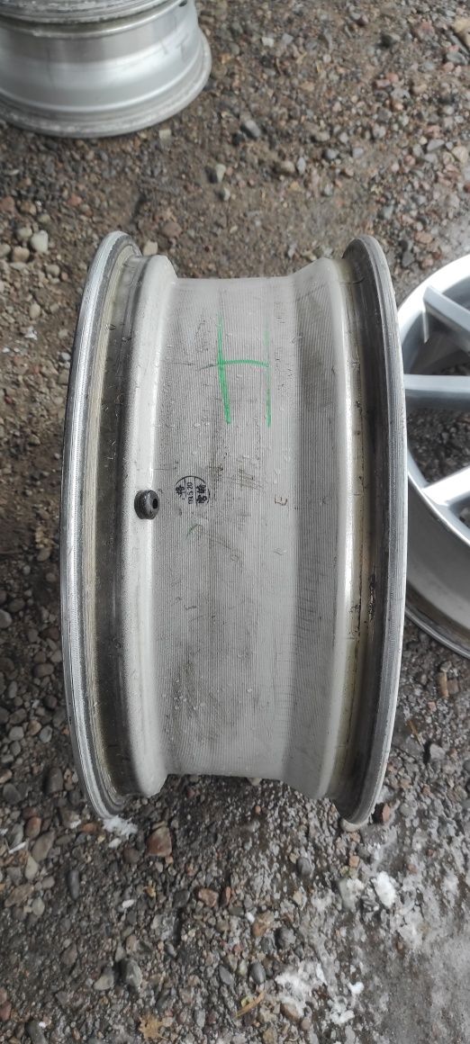 Комплект оригинальных дисков R18. Toyota. Lexus.