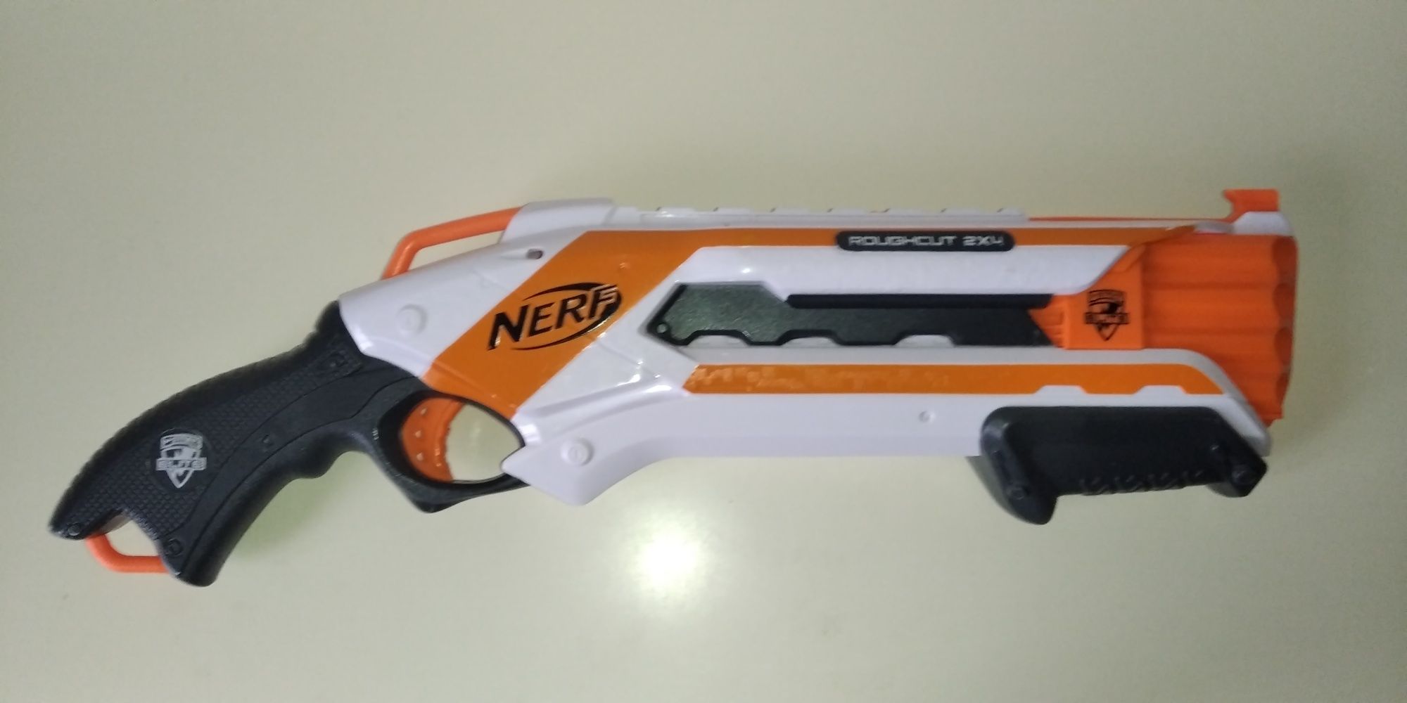 Nerf roughcut 2x4