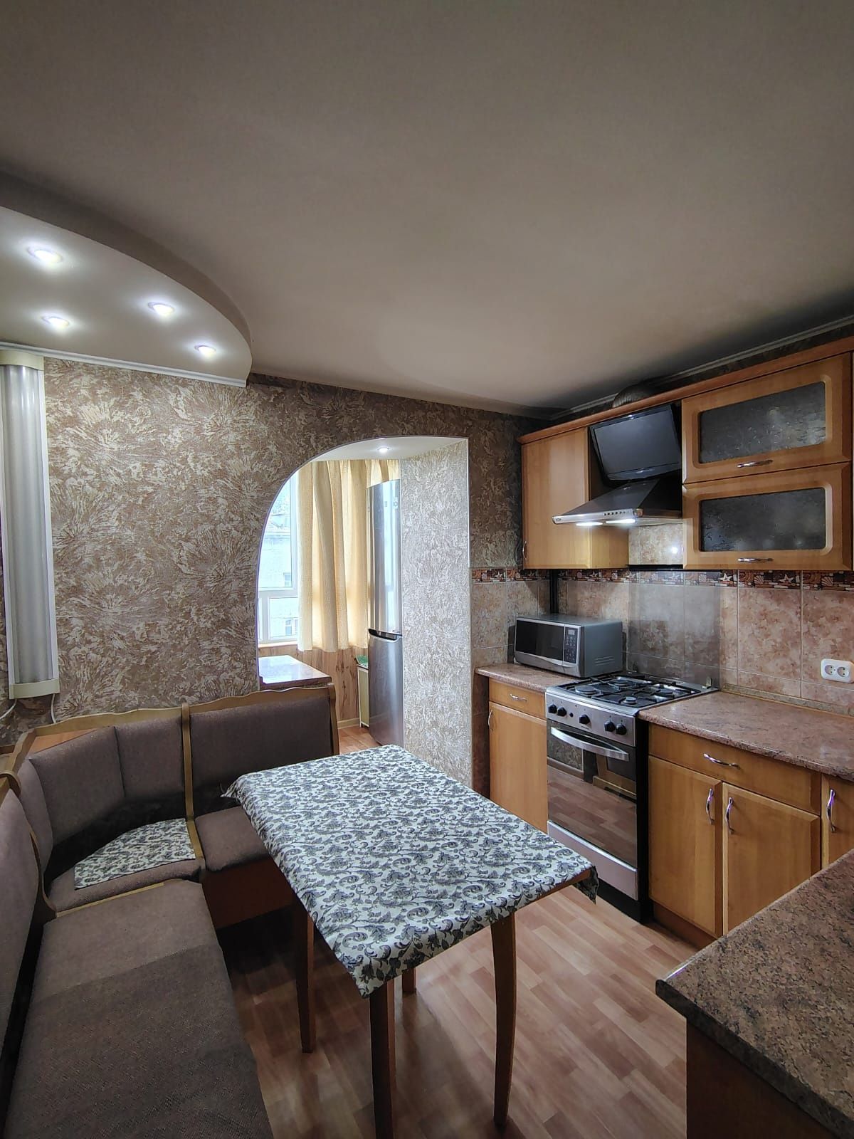 Продам 2 комнатную квартиру Гор Парк