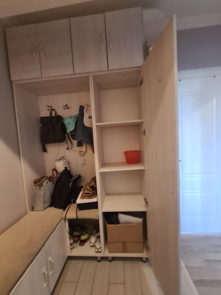 Прихожка в хорошем состоянии за символическую цену