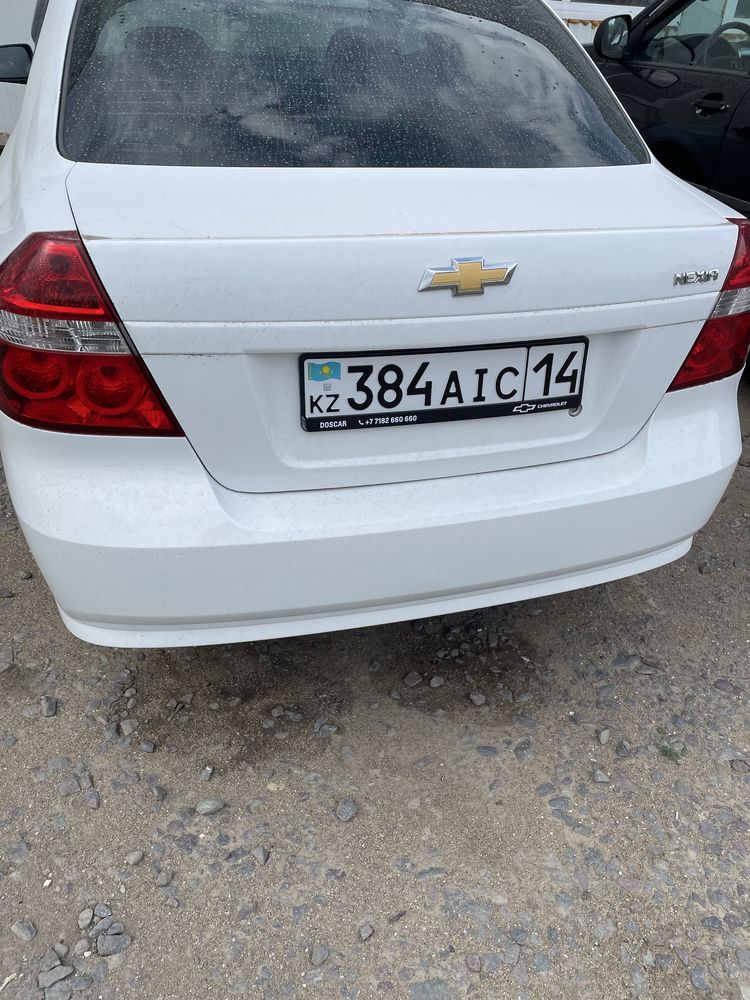 Сдам в аренду (авто ) автомобиль  (машину)  :)