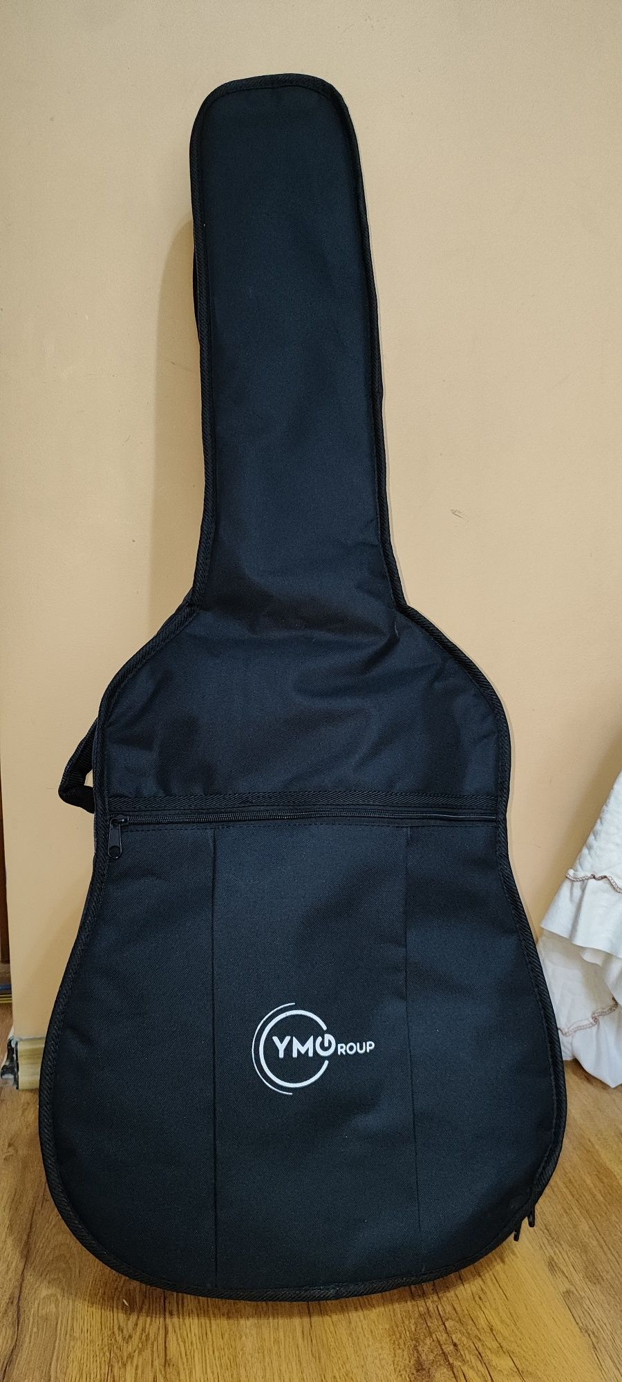 Срочно продам гитару Yamaha C 40 M