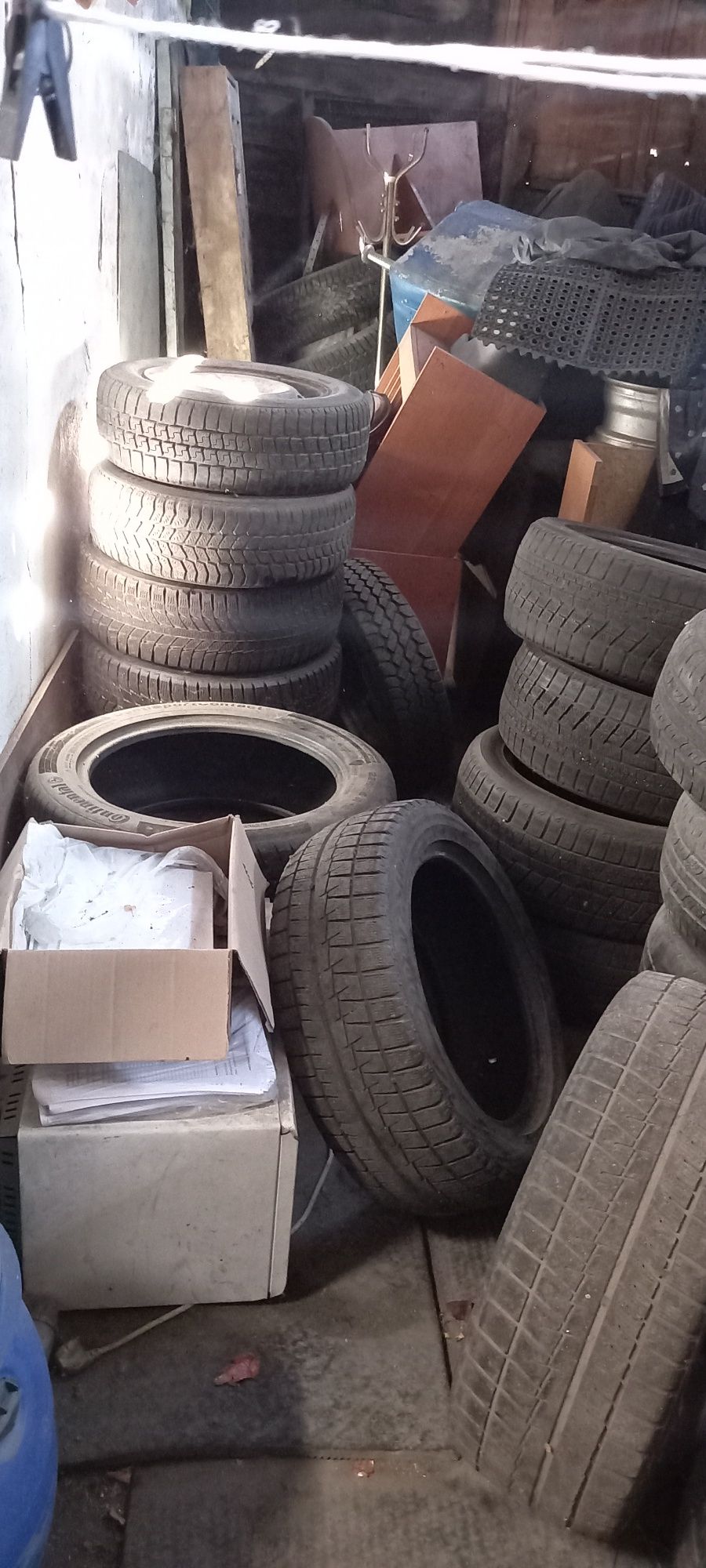 Продам шины на R17