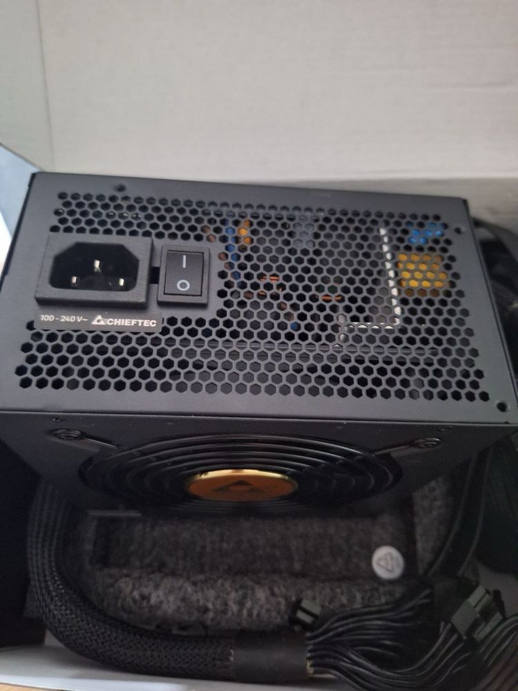 Блок Питания : Chieftec POLARIS 750W (PPS-750FC) черный, Есть Гарантия