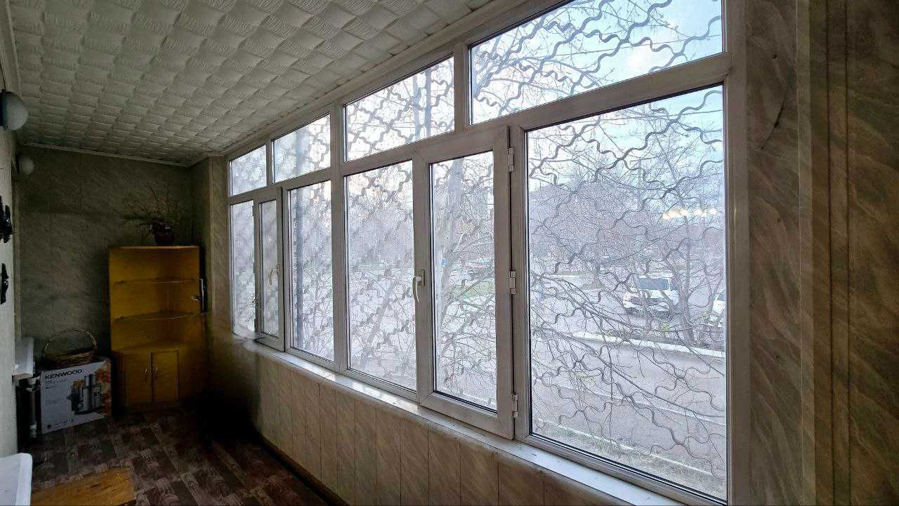 Продам 3х кварт.с двумя лоджиями на 68 квартале 1 линия 86 кв.м.