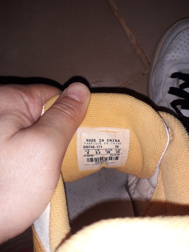 Женские фирменные кроссовки Nike размер 39