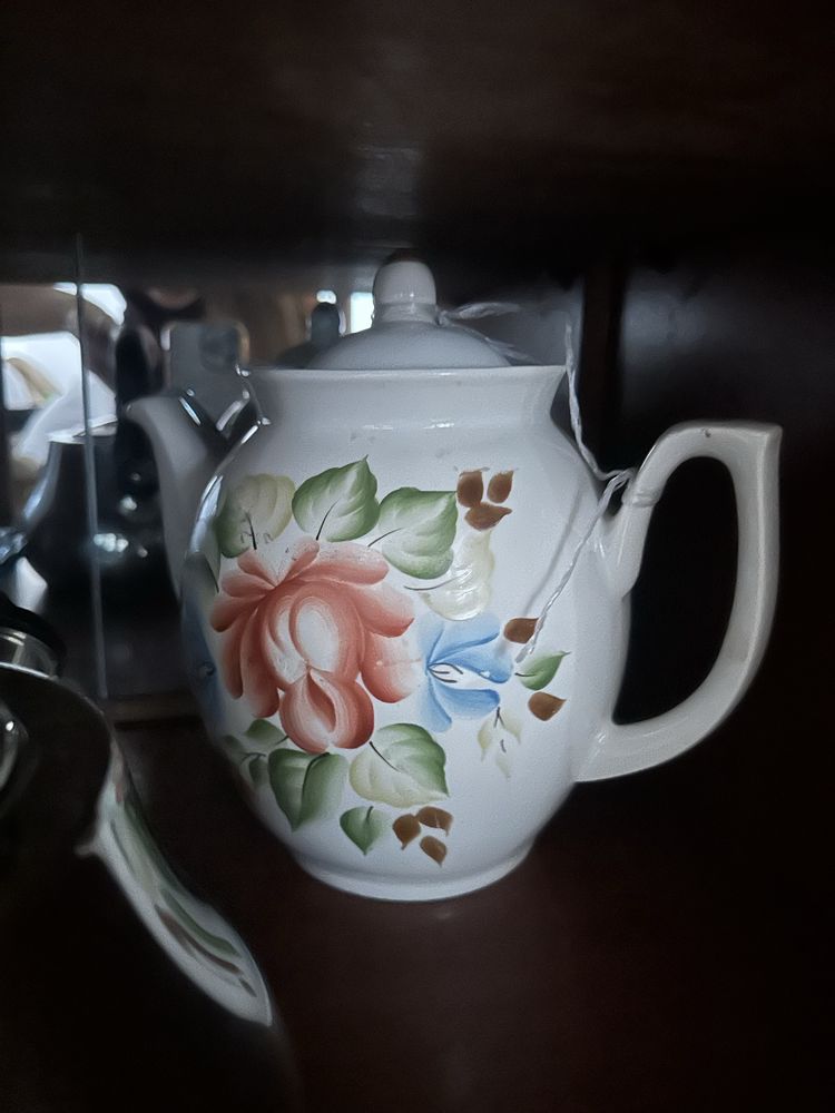 Чайный сервиз с пиялками , чайник большой