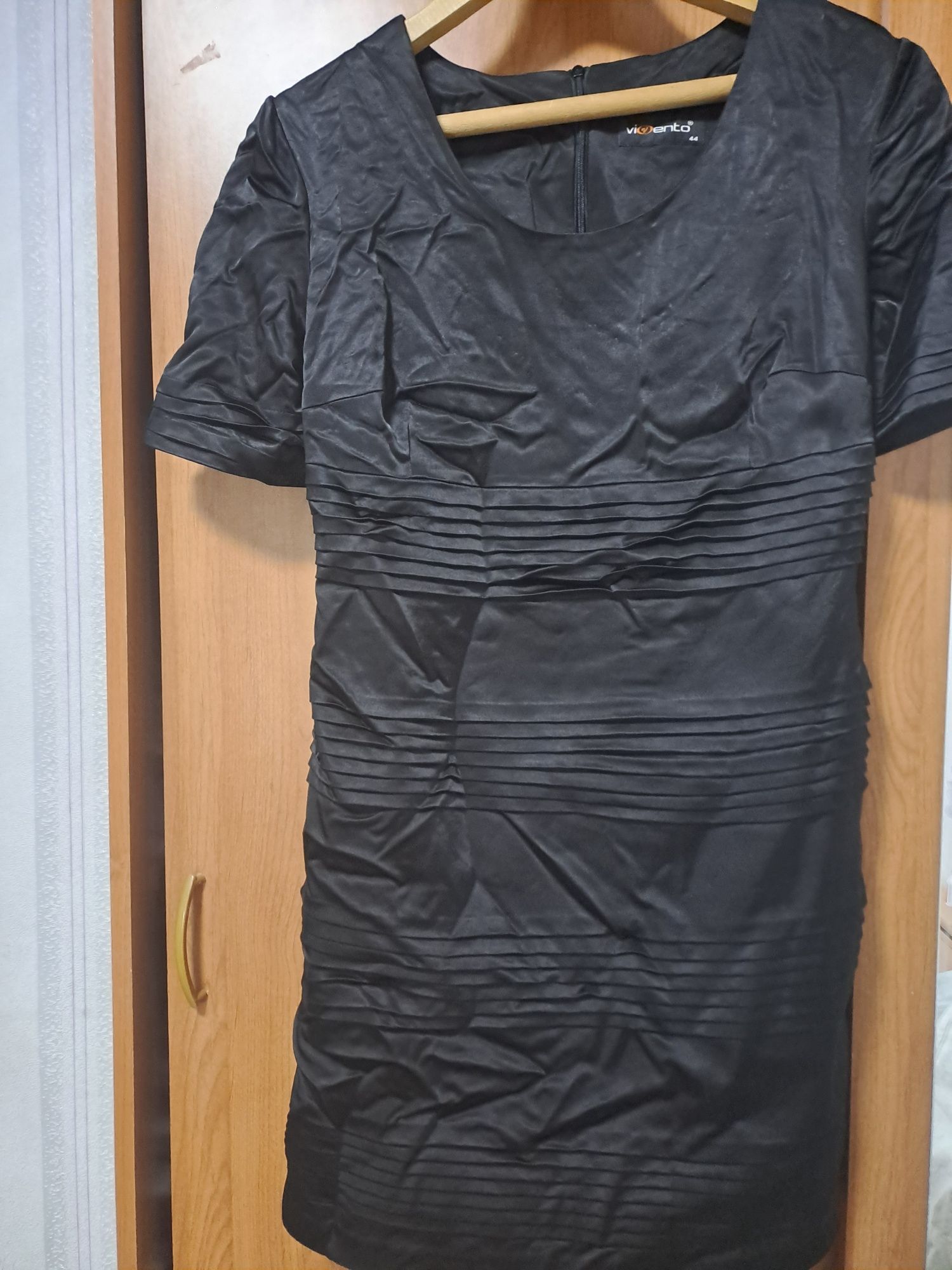 Продам  платье  для кормящих и беременных,  р50, новое
