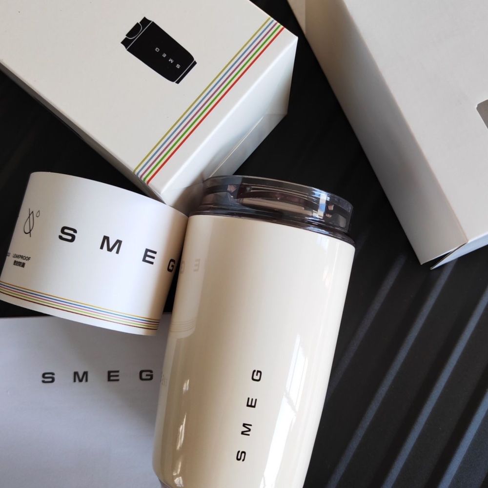 Продается термо стакан Smeg