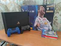 Продаётся PS4 Pro в идеальном состоянии +3 игры подарок +2 Геймпада