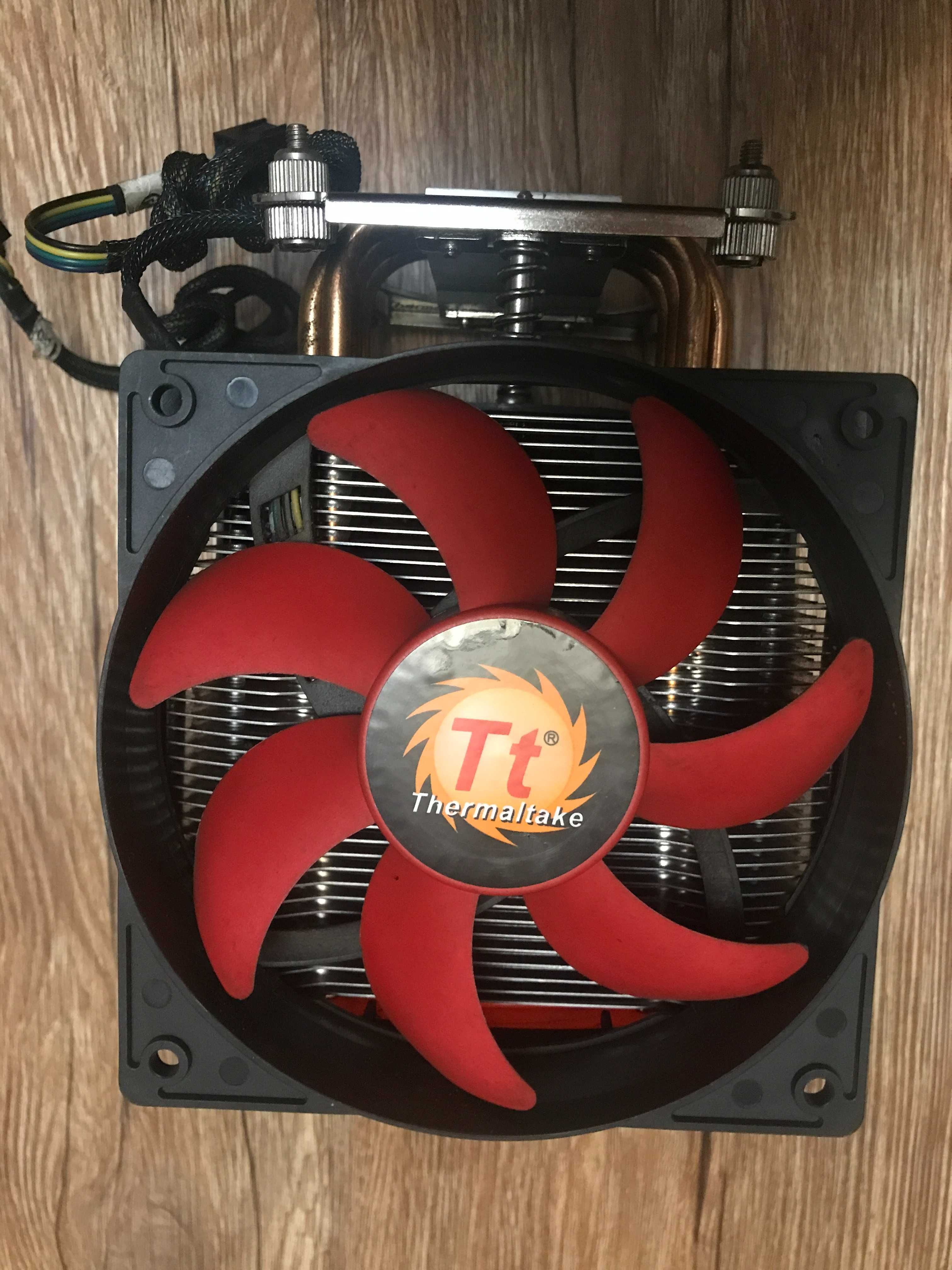 КулерThermaltake Frio. Двойной вентилятор,  с тепловыми трубками