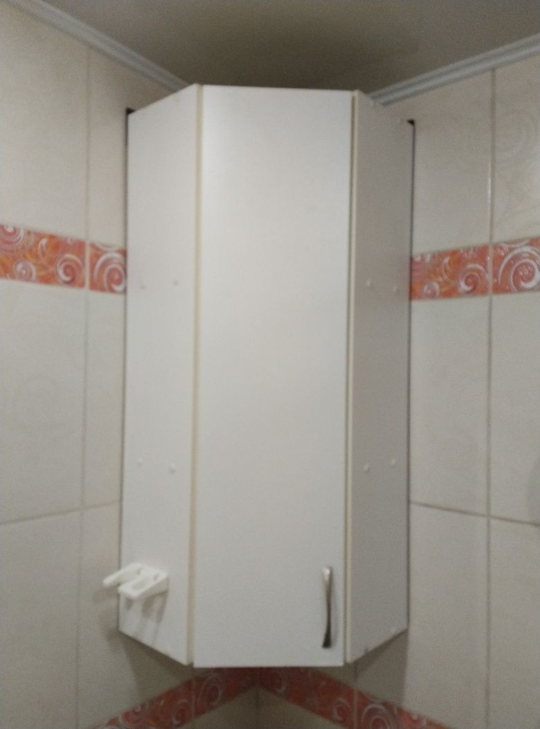 Продам навесной шкаф угловой