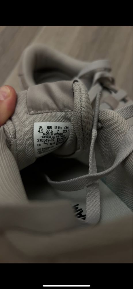 Кроссовки женски puma