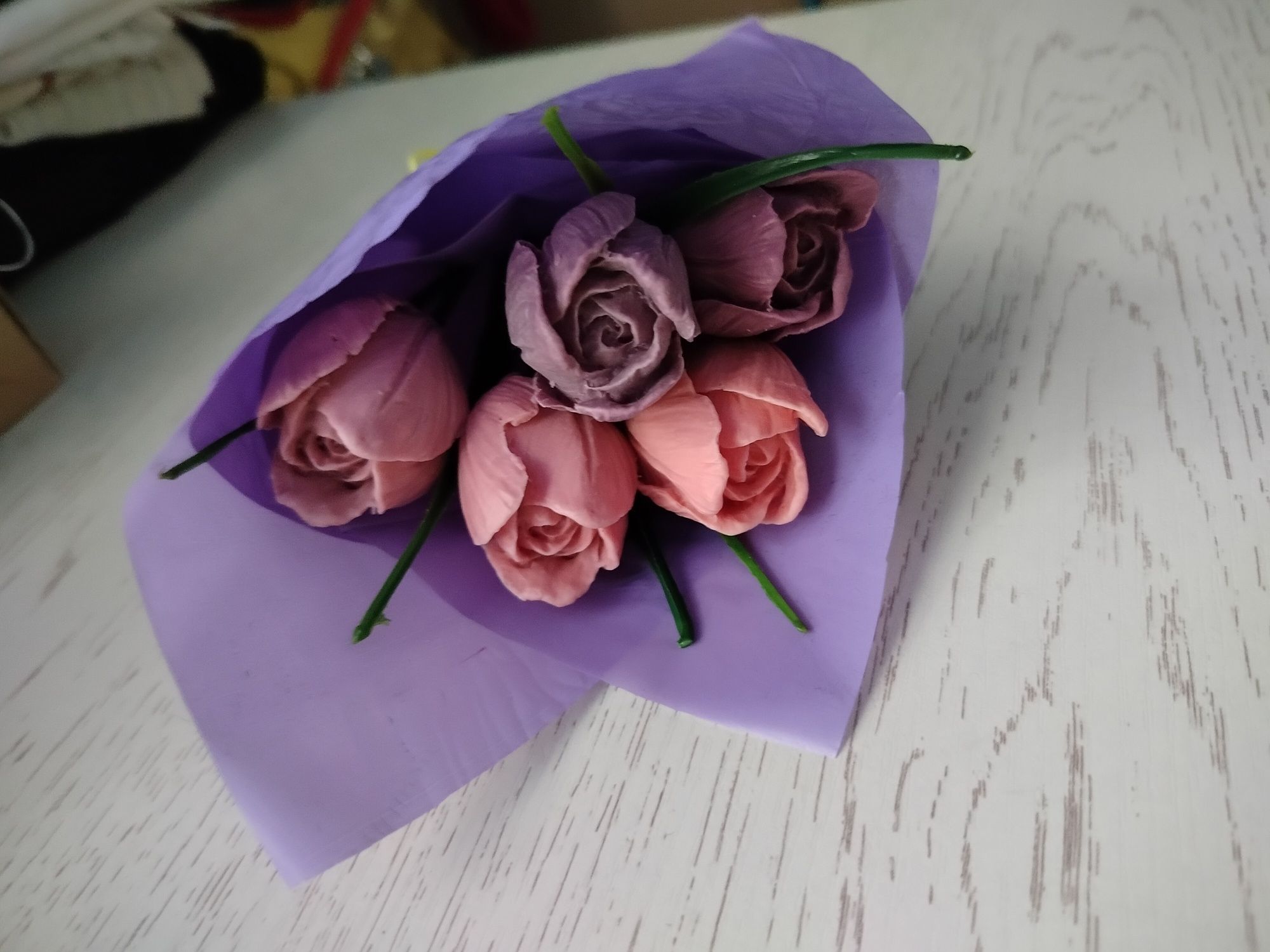 Мыльные цветы в букете