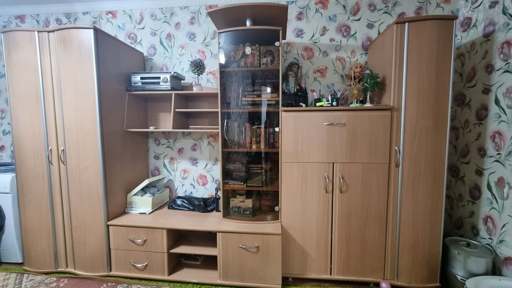 Стенка шкаф 5 предметов