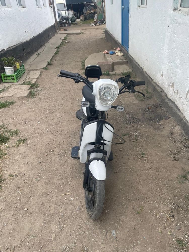 Электровелосипед скутер
