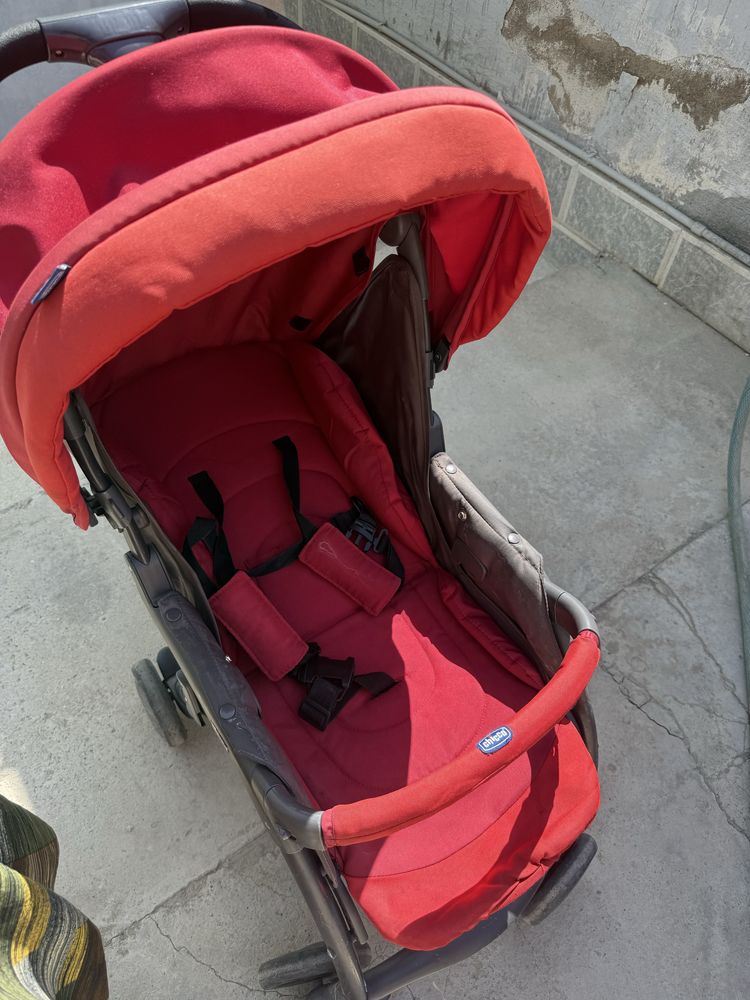 в хорошем состоянии коляска chicco