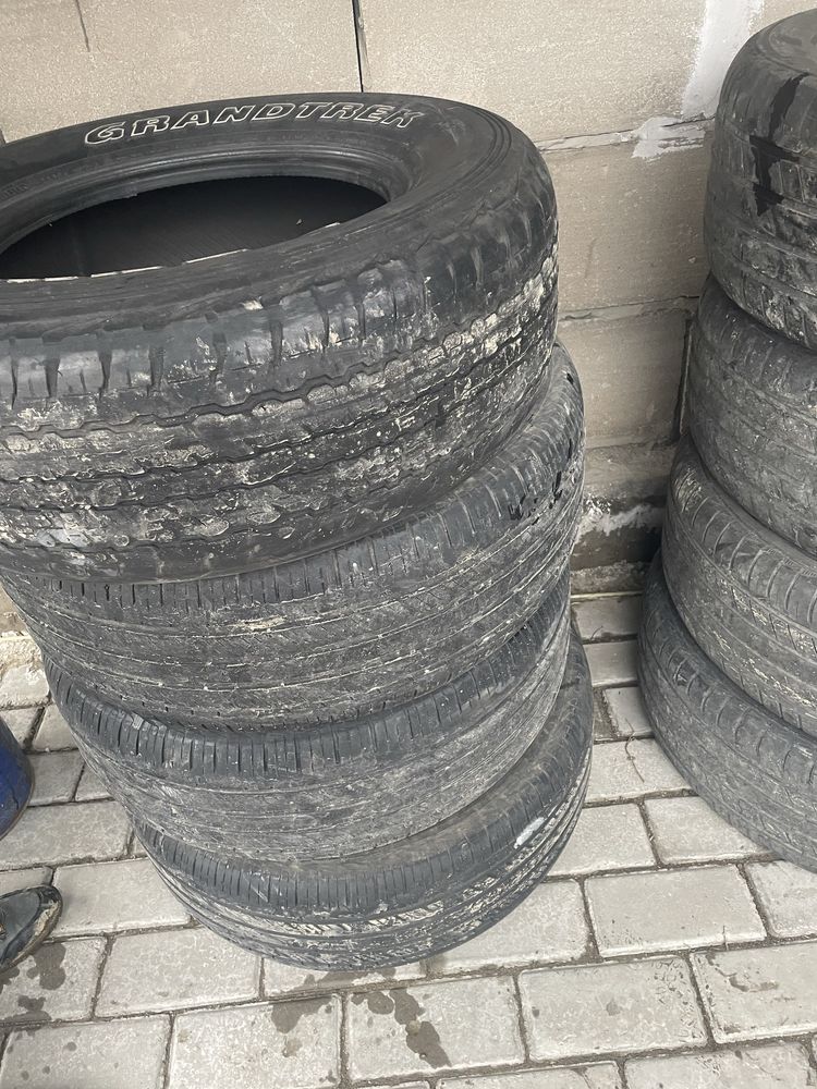 Шины летние на 235/40/19 и 22