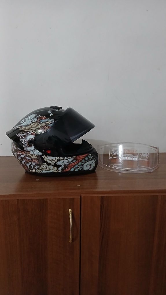 Срочно продам шлем
