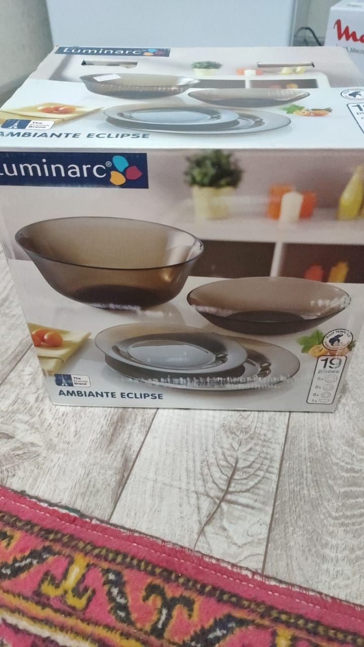 Продам набор посуды.