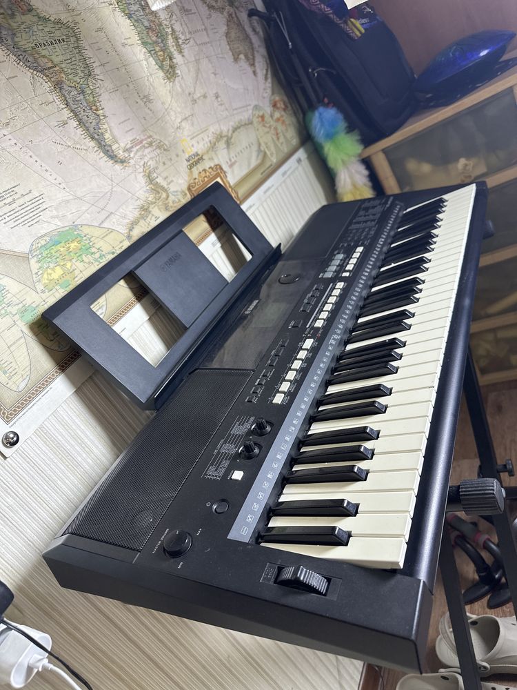 Yamaha psr e433 Синтезатор-Пианино профессиональный