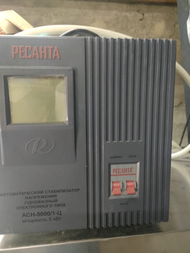 Стабилизатор напряжения РЕСАНТА 5 кВт ACH-5000/1-Ц
