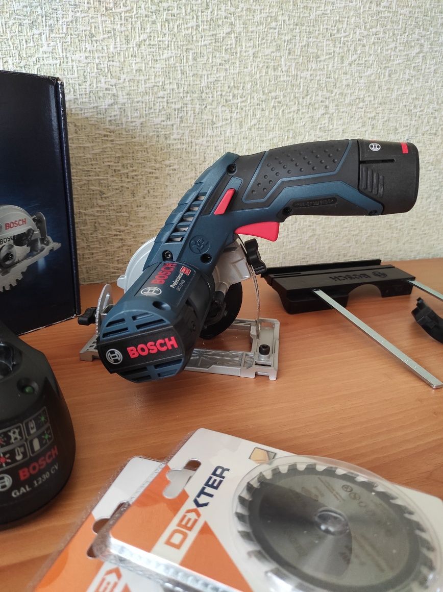 Пила дисковая аккумуляторная Bosch GKS 12V-26
