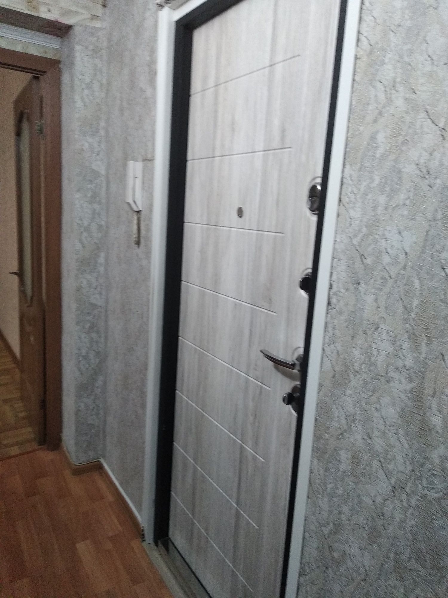 Продам 2-комнатную квартиру